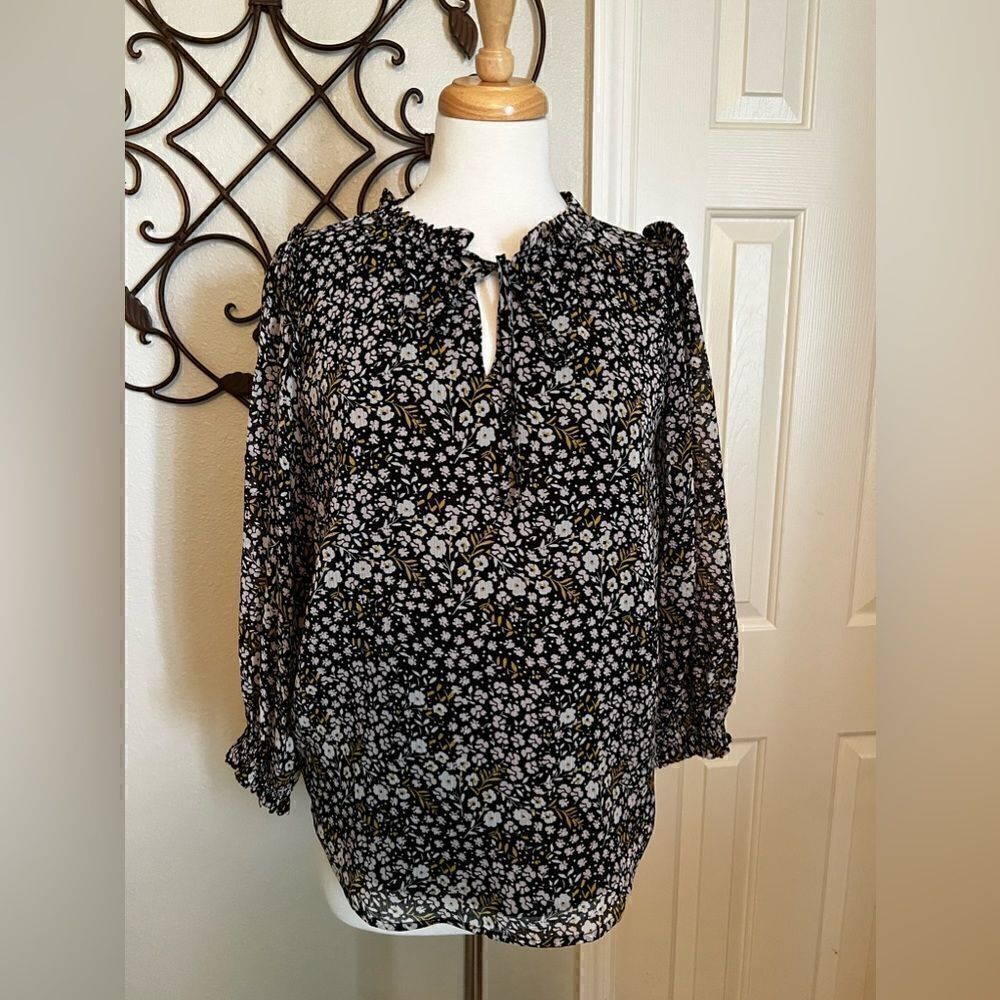 LOFT XS floral fully lined blouse